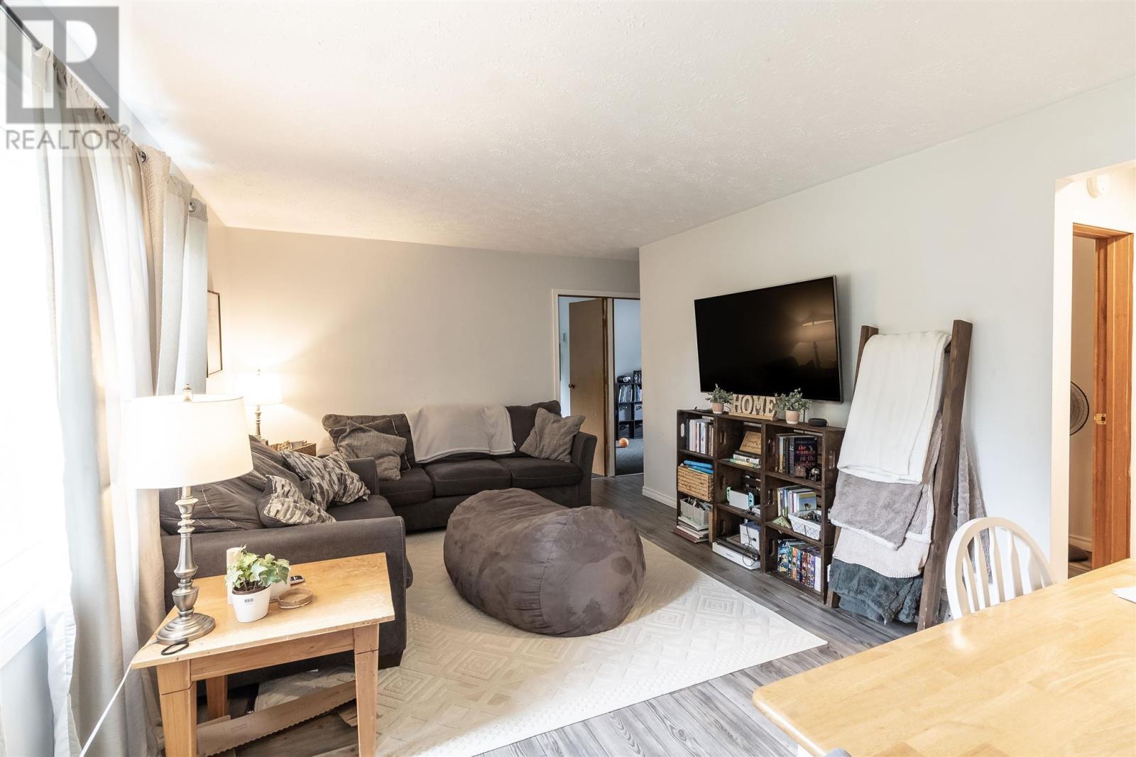 100 Amy AVE - 10