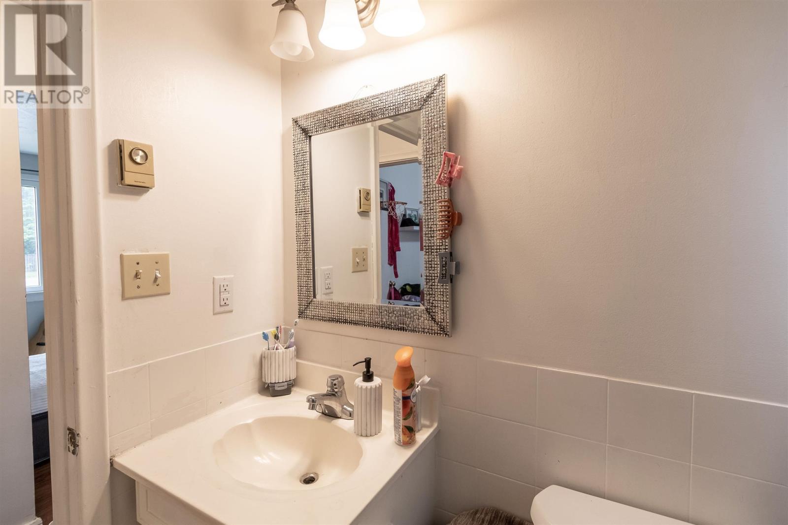 100 Amy AVE - 22