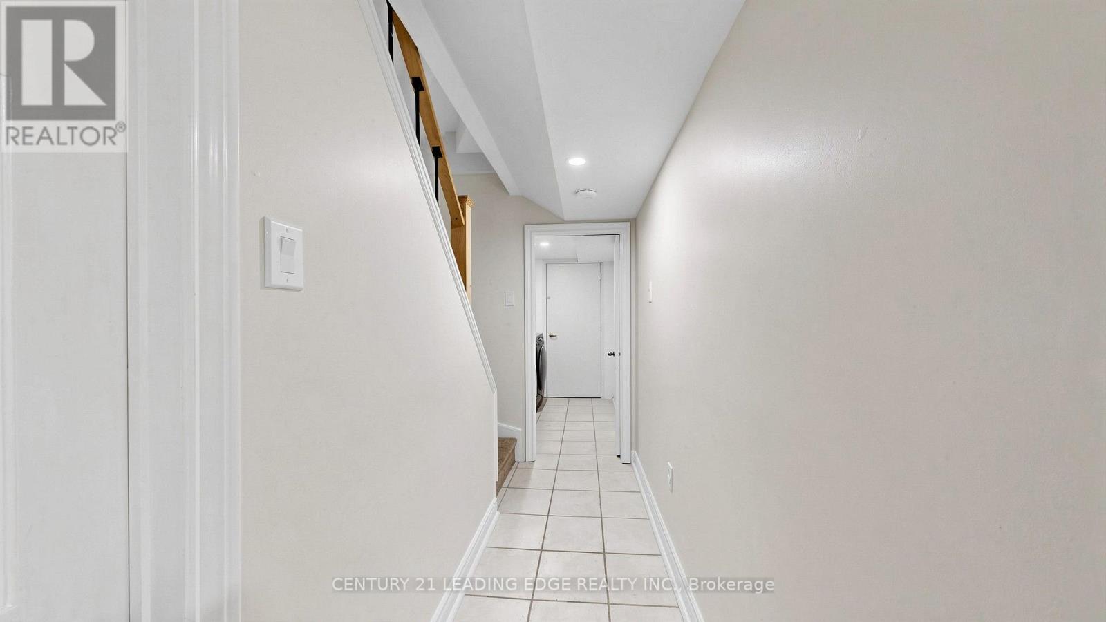 209 KELSO CRESCENT - 34