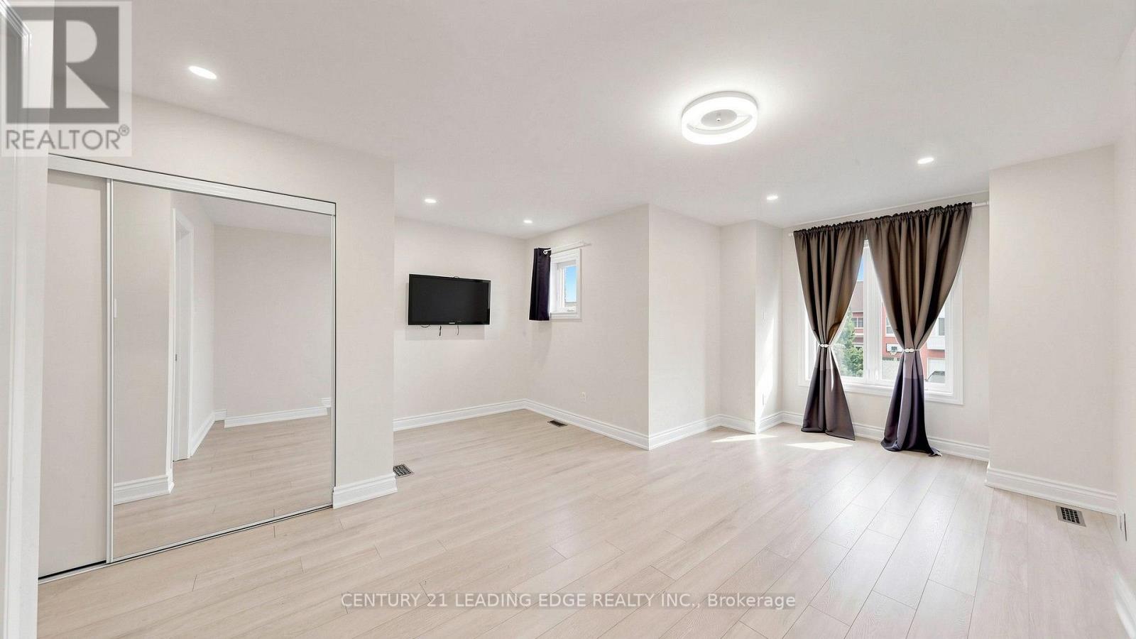 209 KELSO CRESCENT - 22