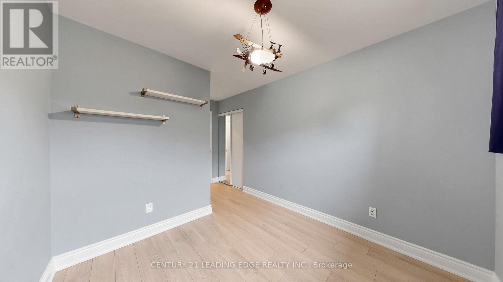 209 KELSO CRESCENT - 27