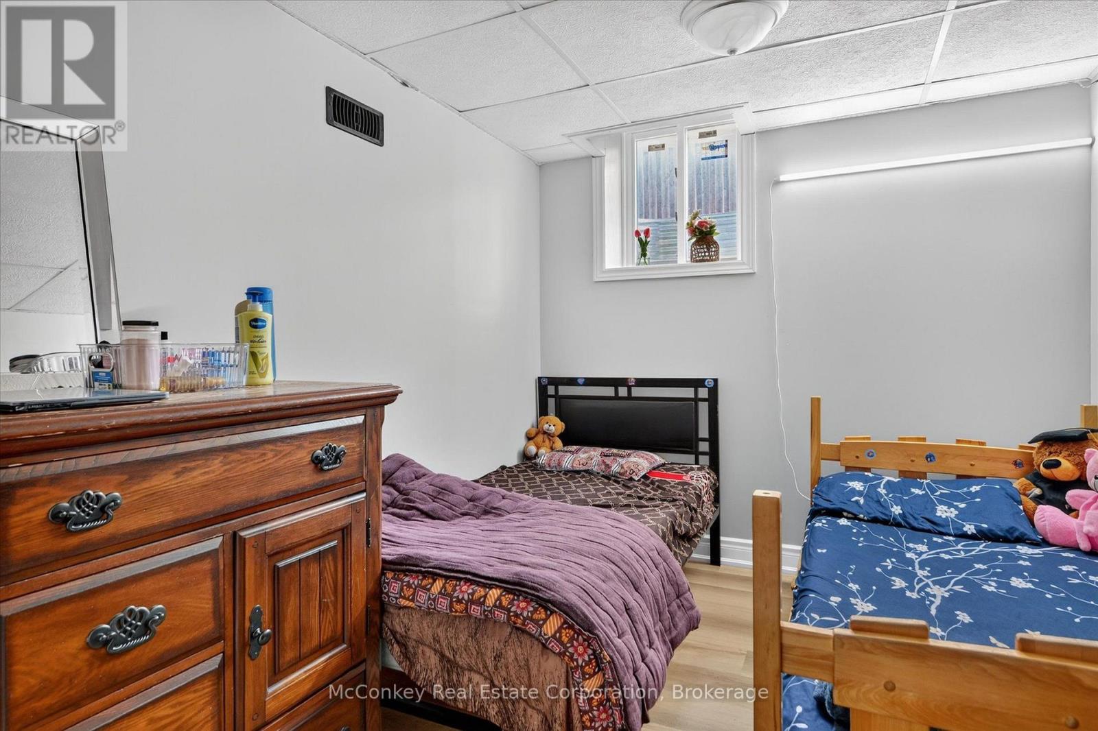 609 ACKERMAN CRESCENT - 46