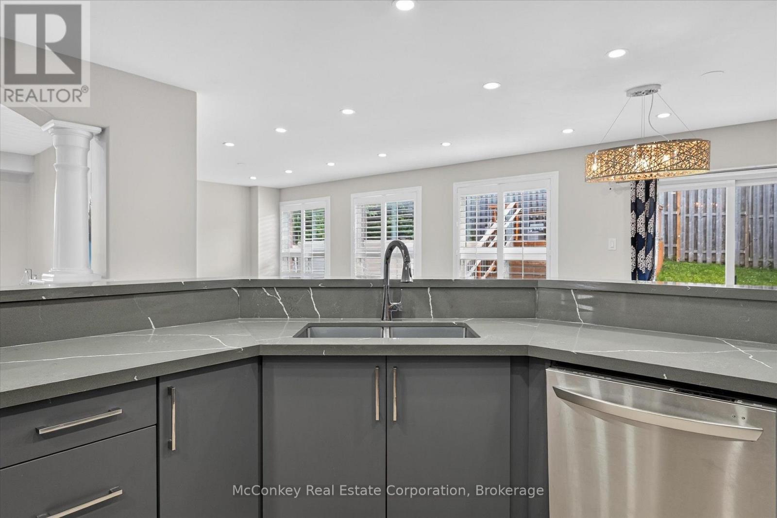 609 ACKERMAN CRESCENT - 8