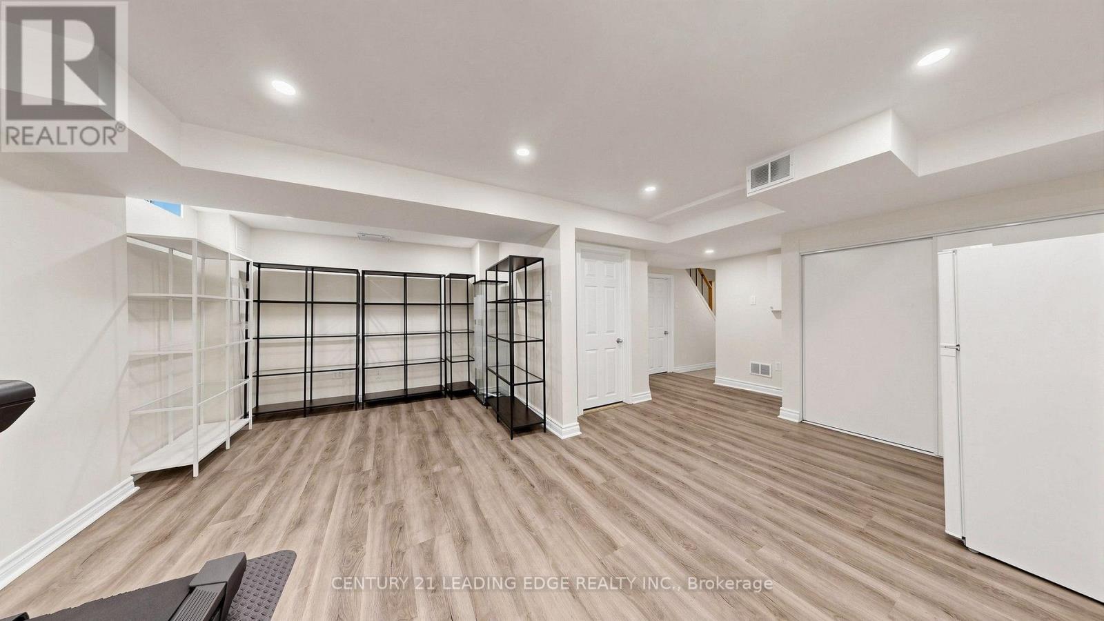 209 KELSO CRESCENT - 37