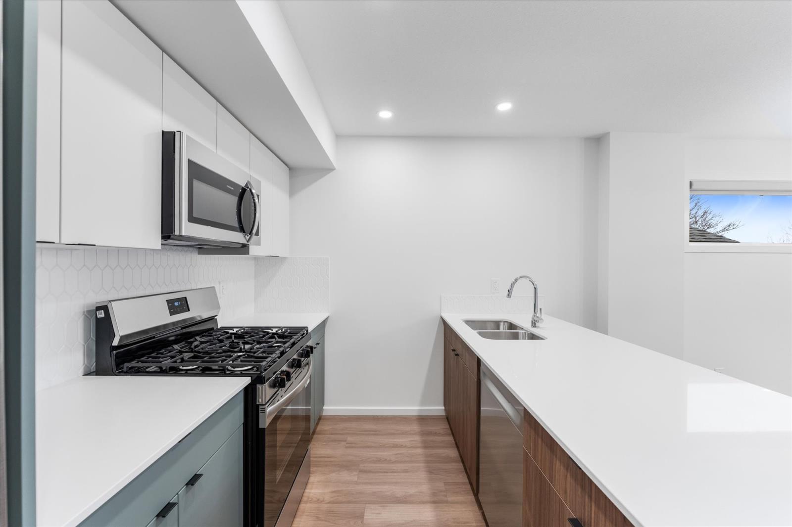 1 2 3 - 12411 81 Street NW - Photo 19