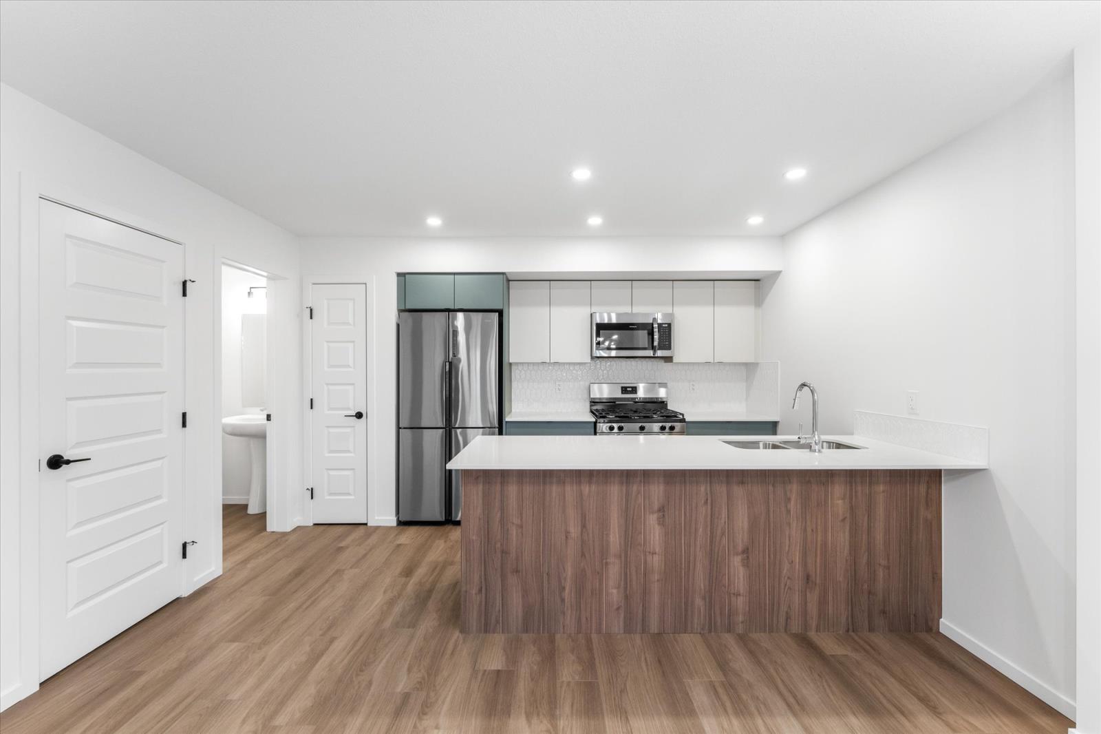 1 2 3 - 12411 81 Street NW - Photo 17