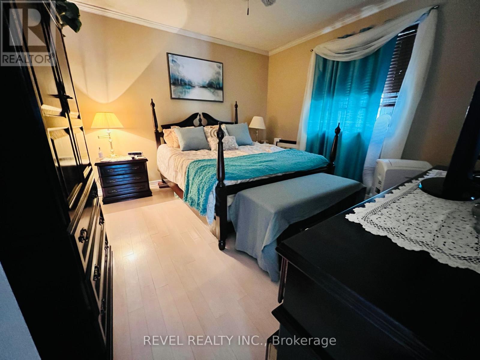 206 DUKE STREET W - 13