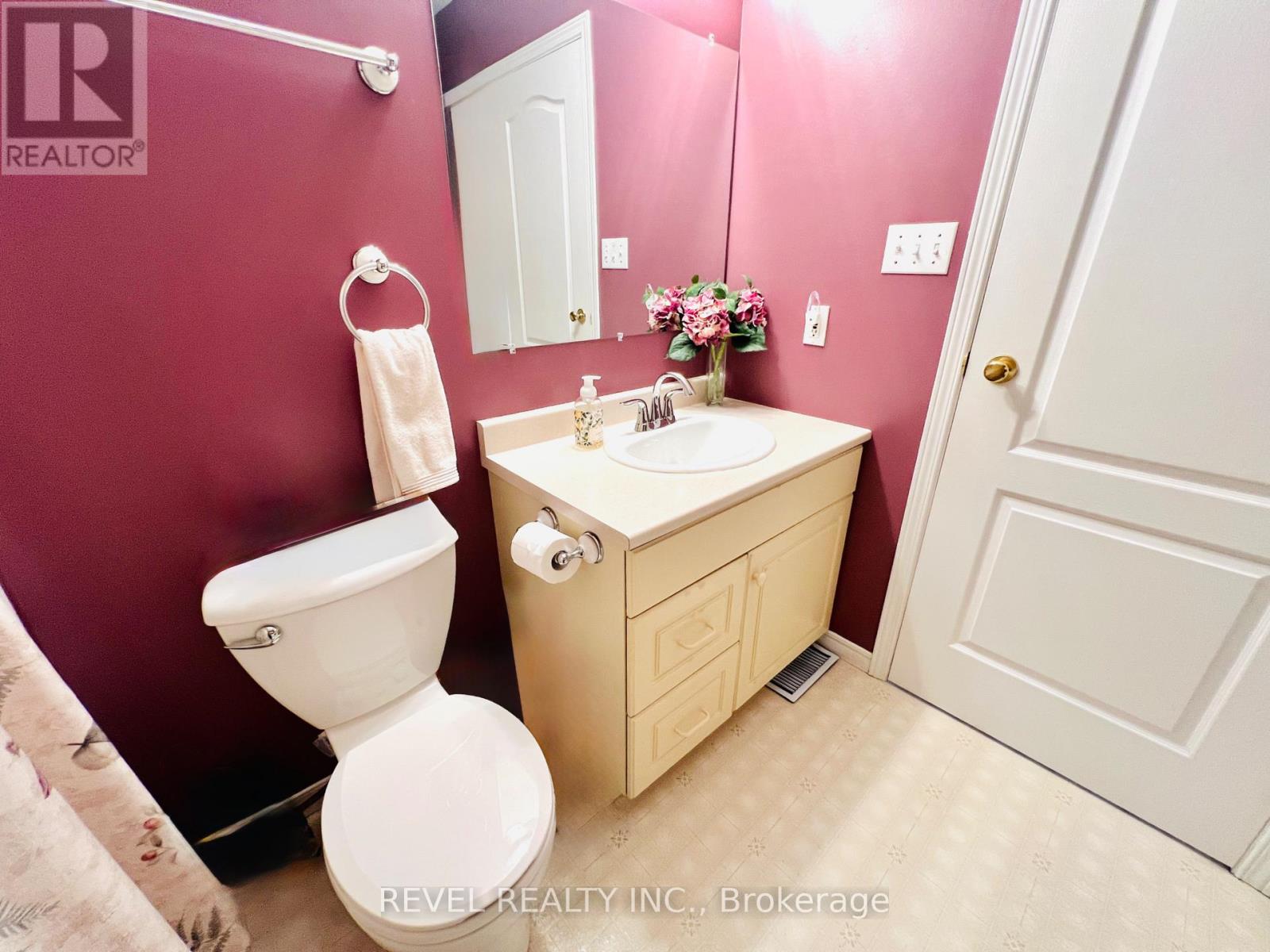 206 DUKE STREET W - 15