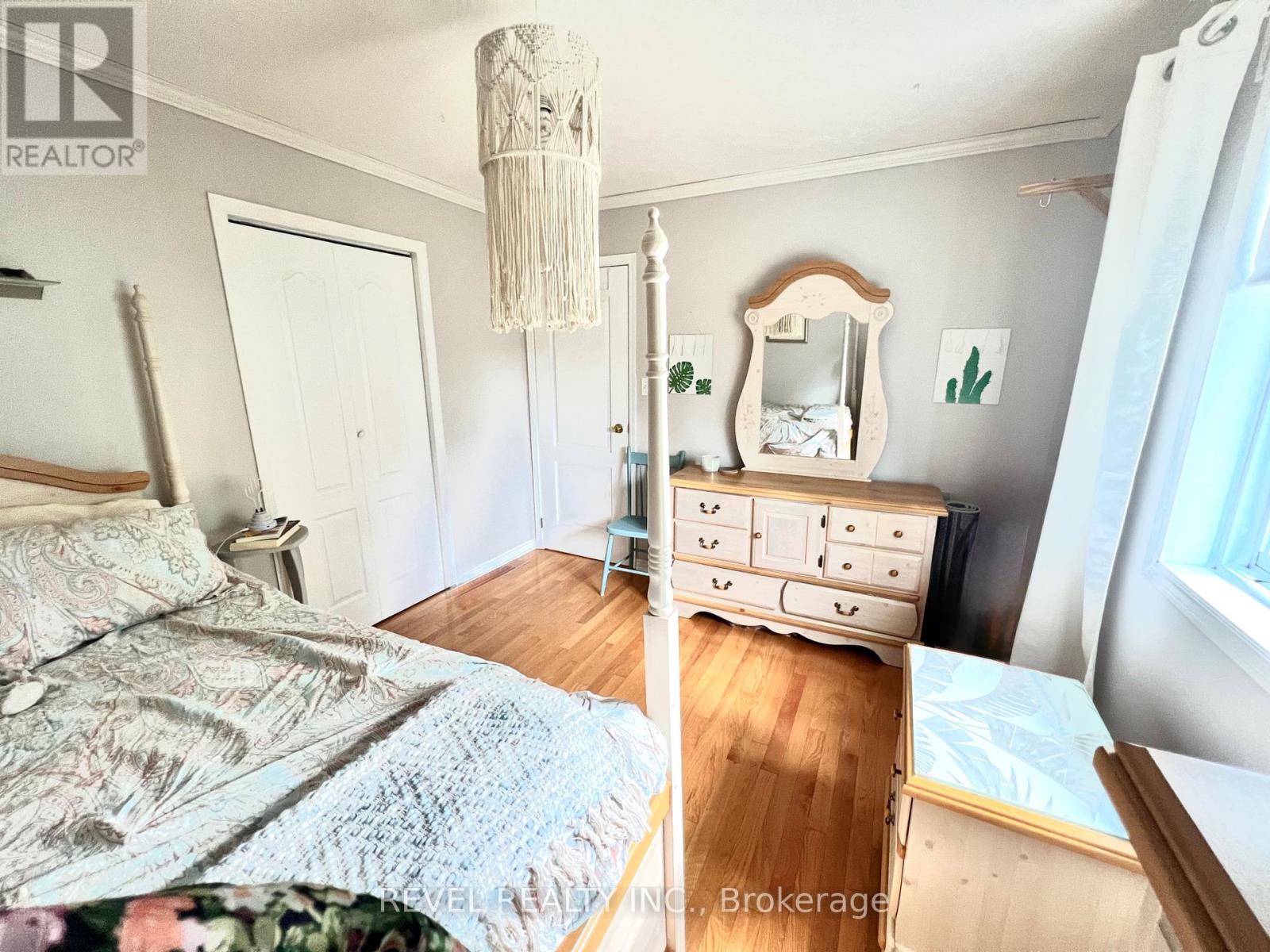 206 DUKE STREET W - 19