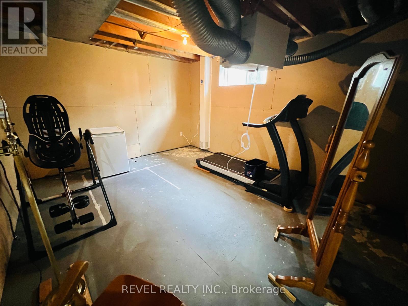 206 DUKE STREET W - 23