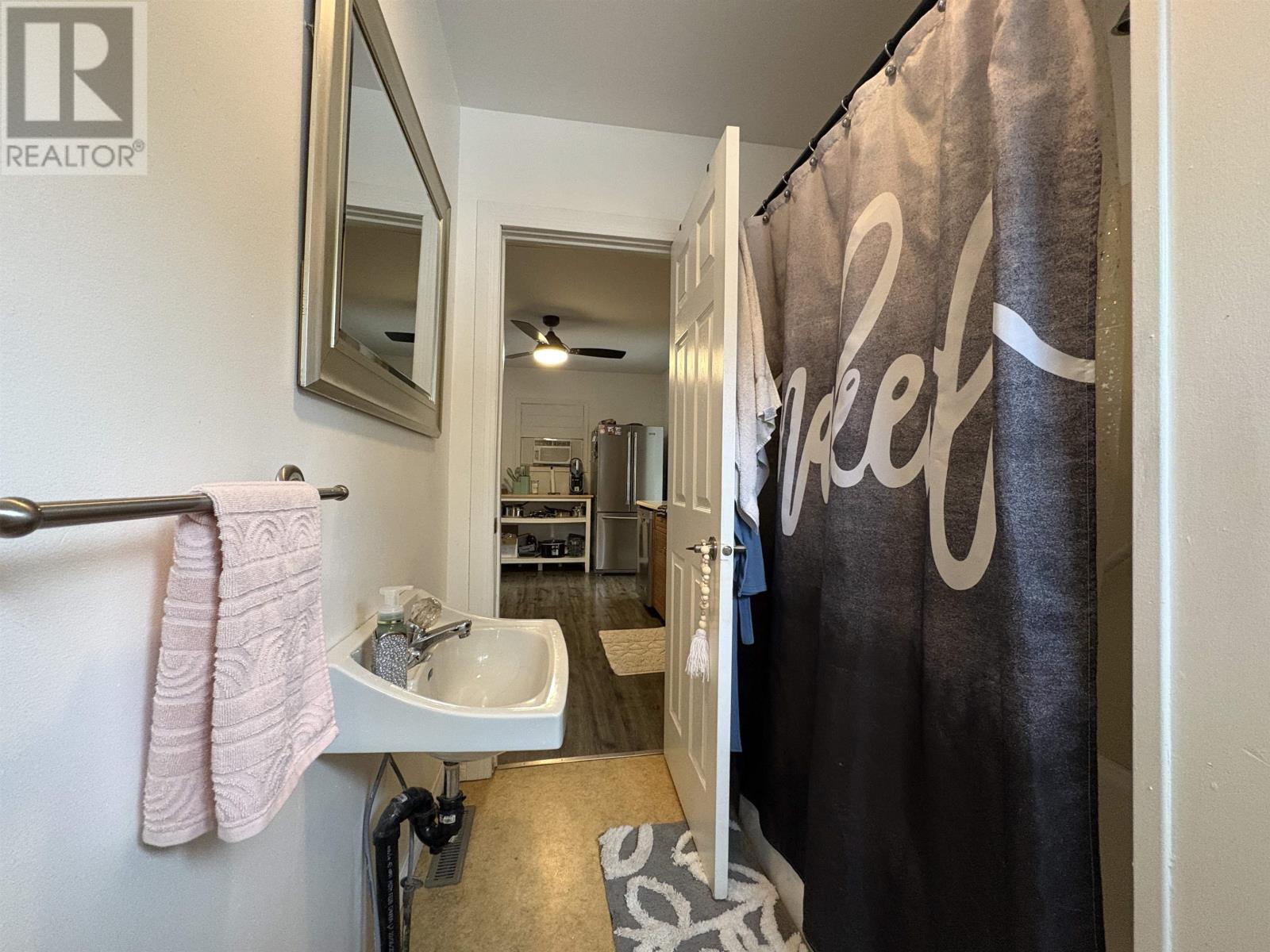905 Portage AVE N - 15