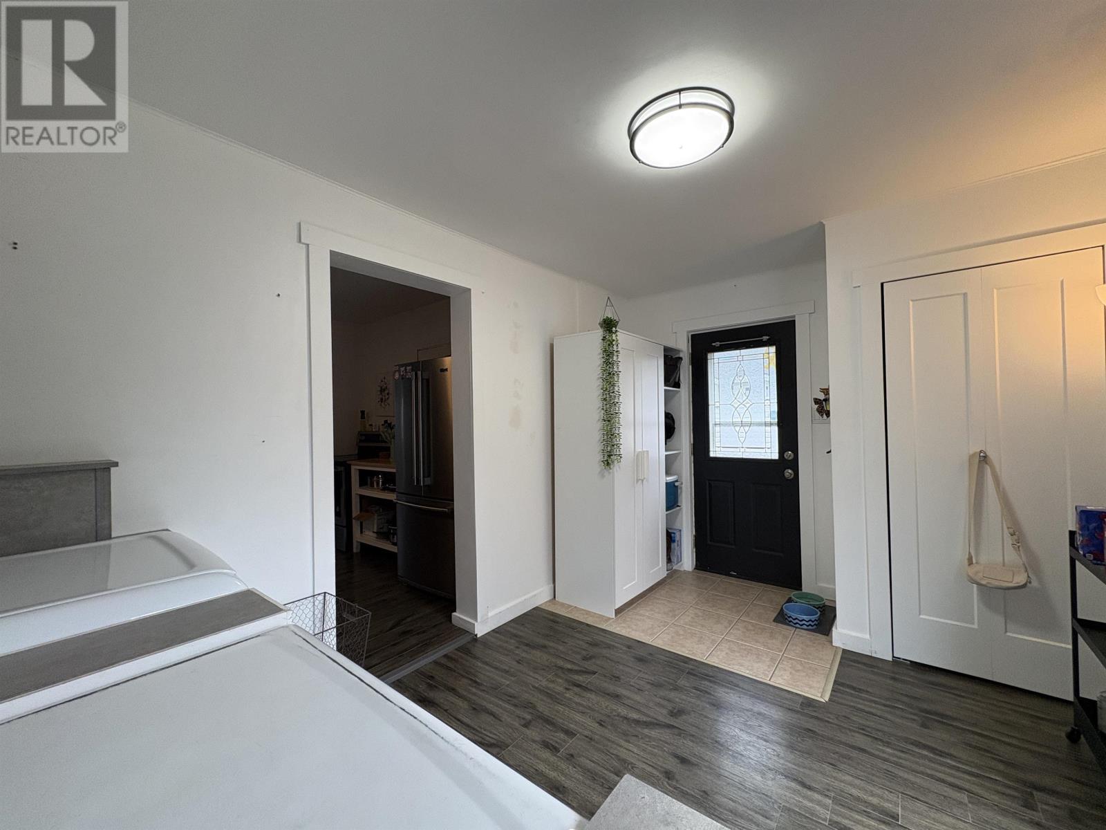 905 Portage AVE N - 19