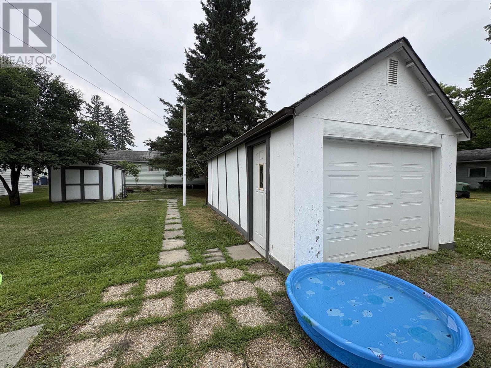 905 Portage AVE N - 20