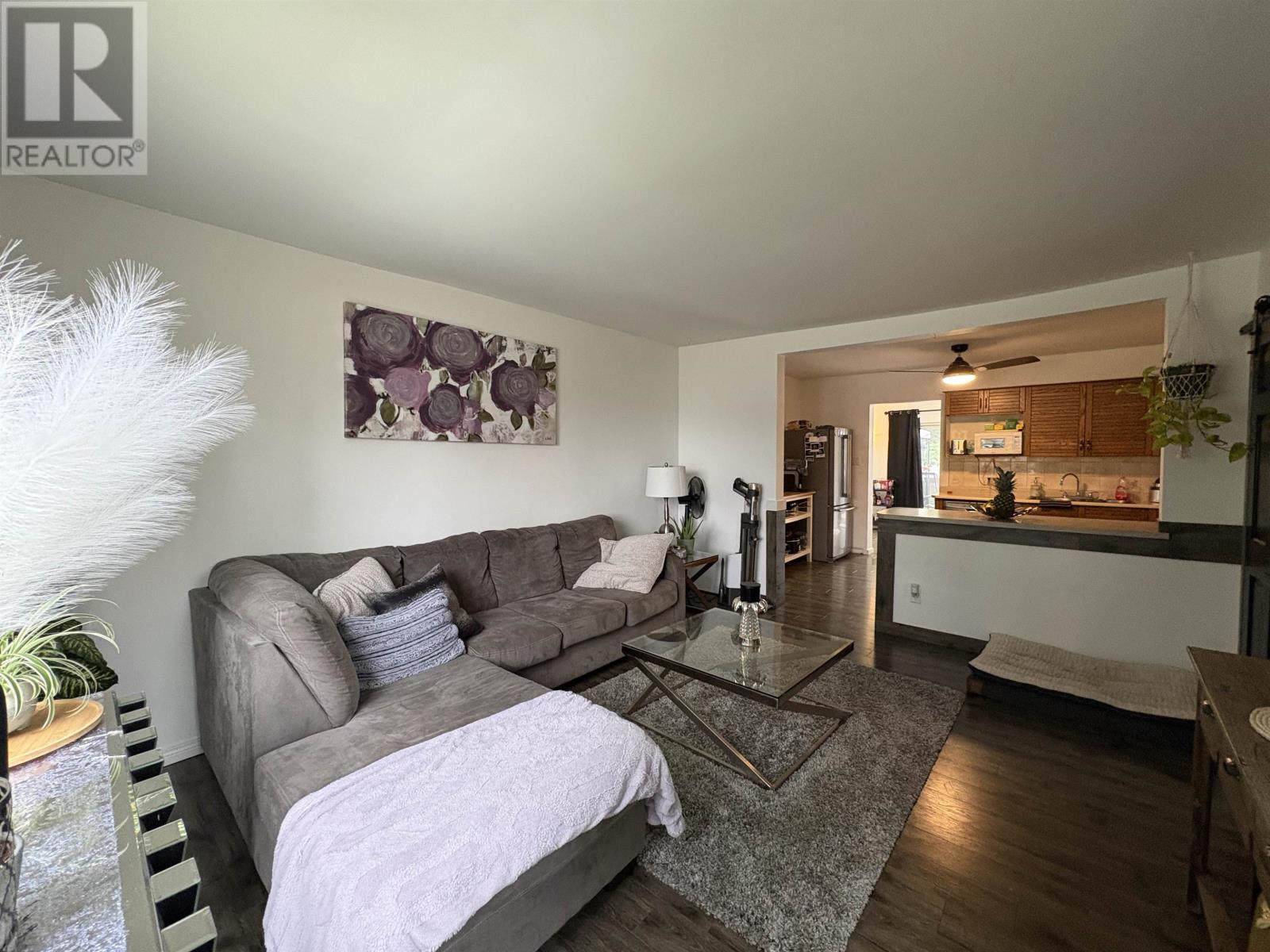 905 Portage AVE N - 5