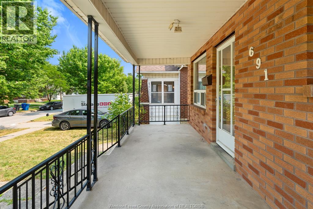 691 RANDOLPH - 5