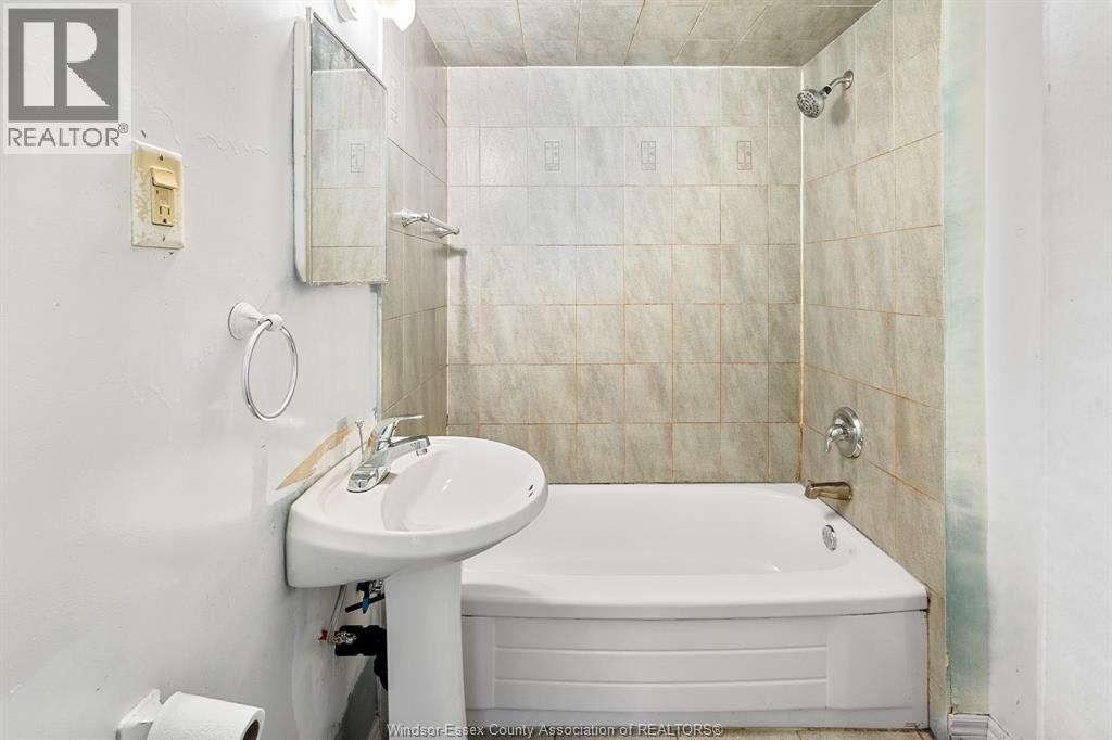 691 RANDOLPH - 28
