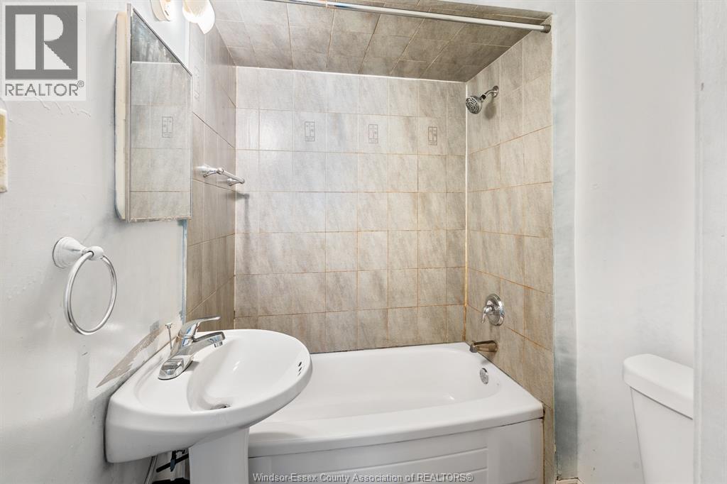 691 RANDOLPH - 27