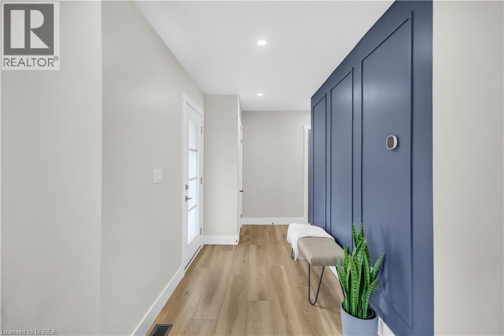 44 TYRELL Street - 5