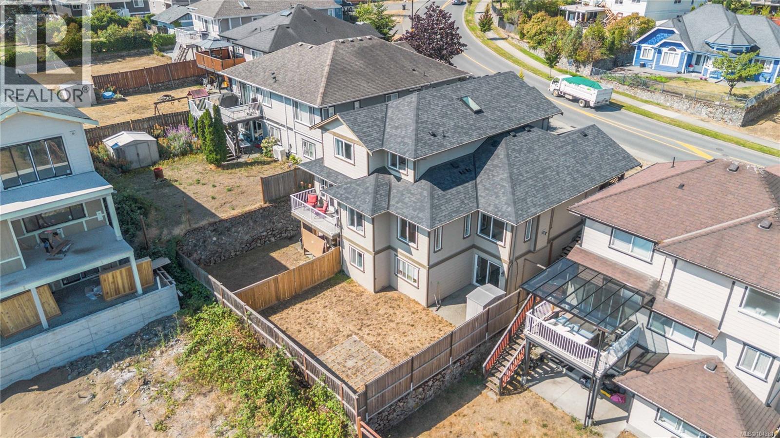 767 Bear Mountain Pkwy - 54