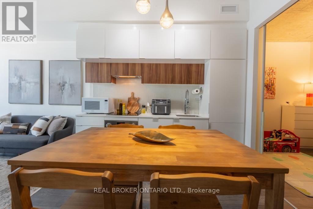 #1601 185 ROEHAMPTON AVENUE S - Image 3