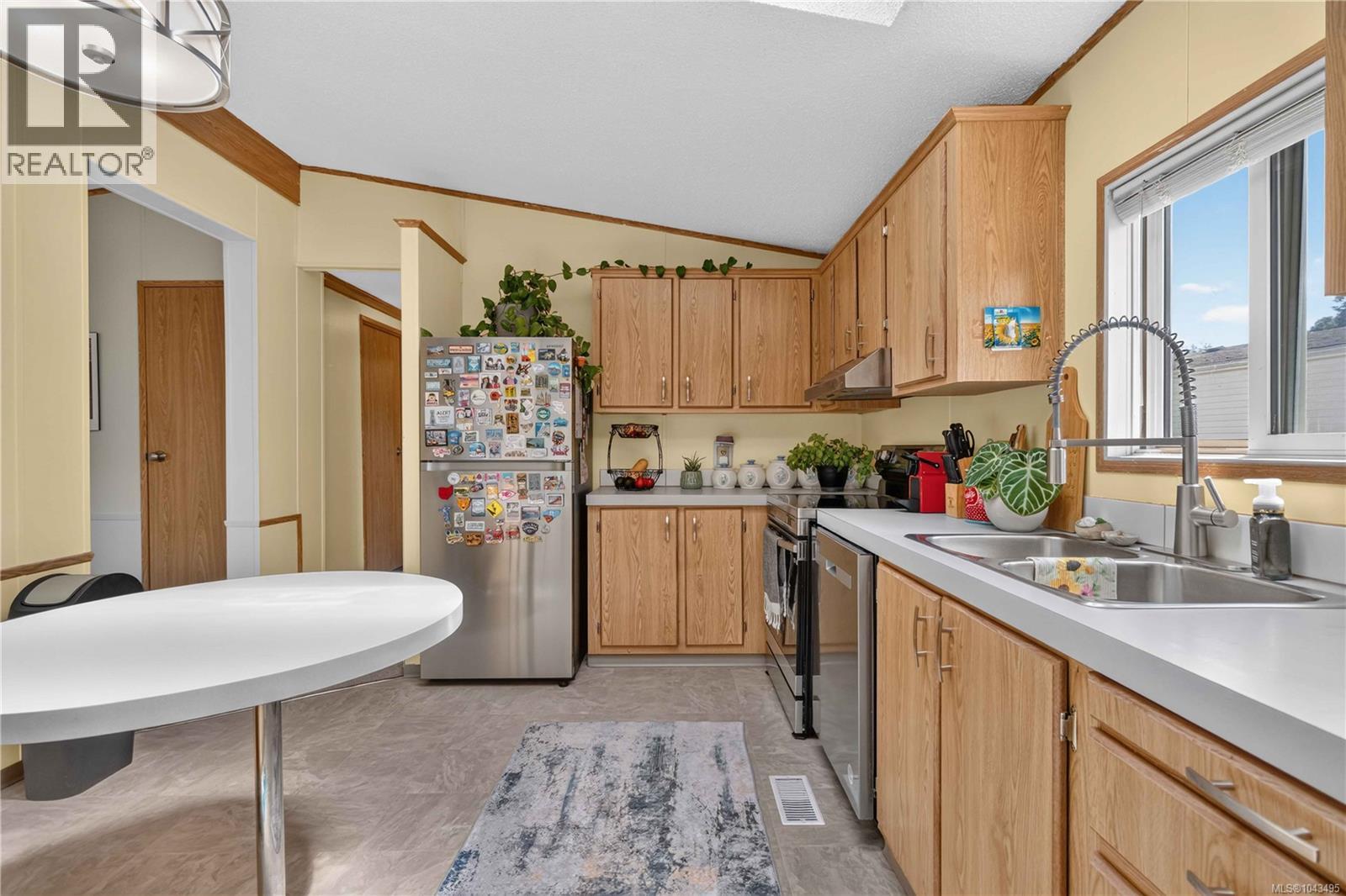 #22 1581 Middle Rd - 13