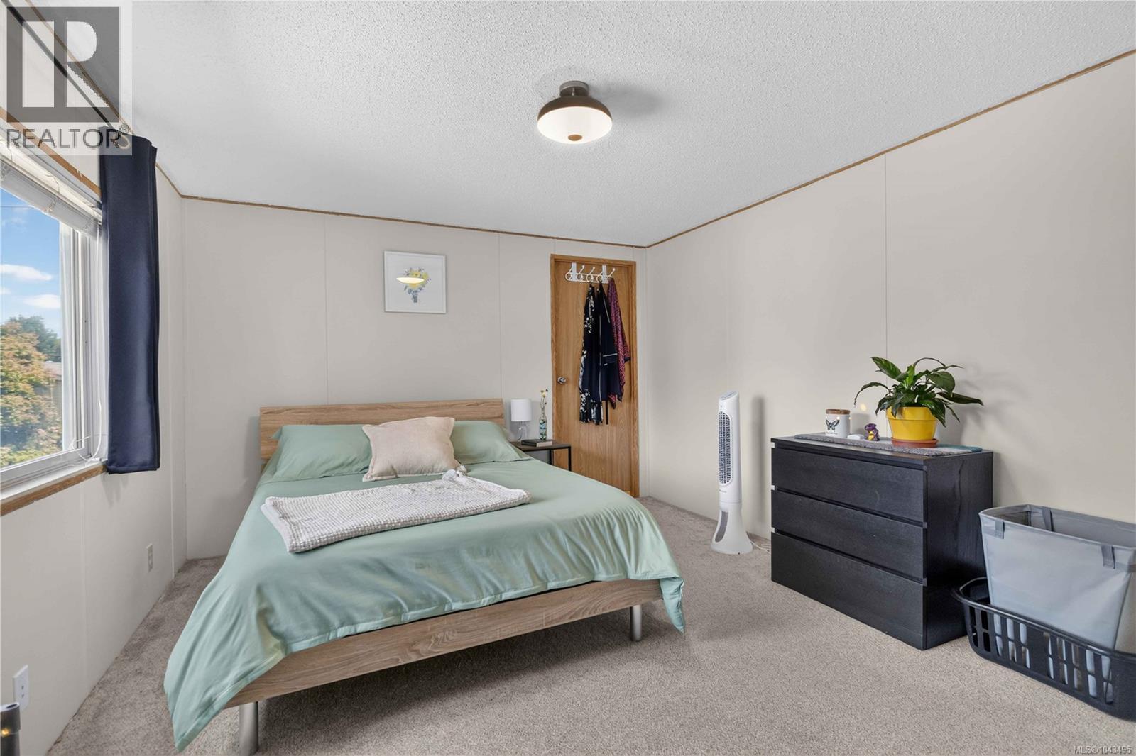 #22 1581 Middle Rd - 19