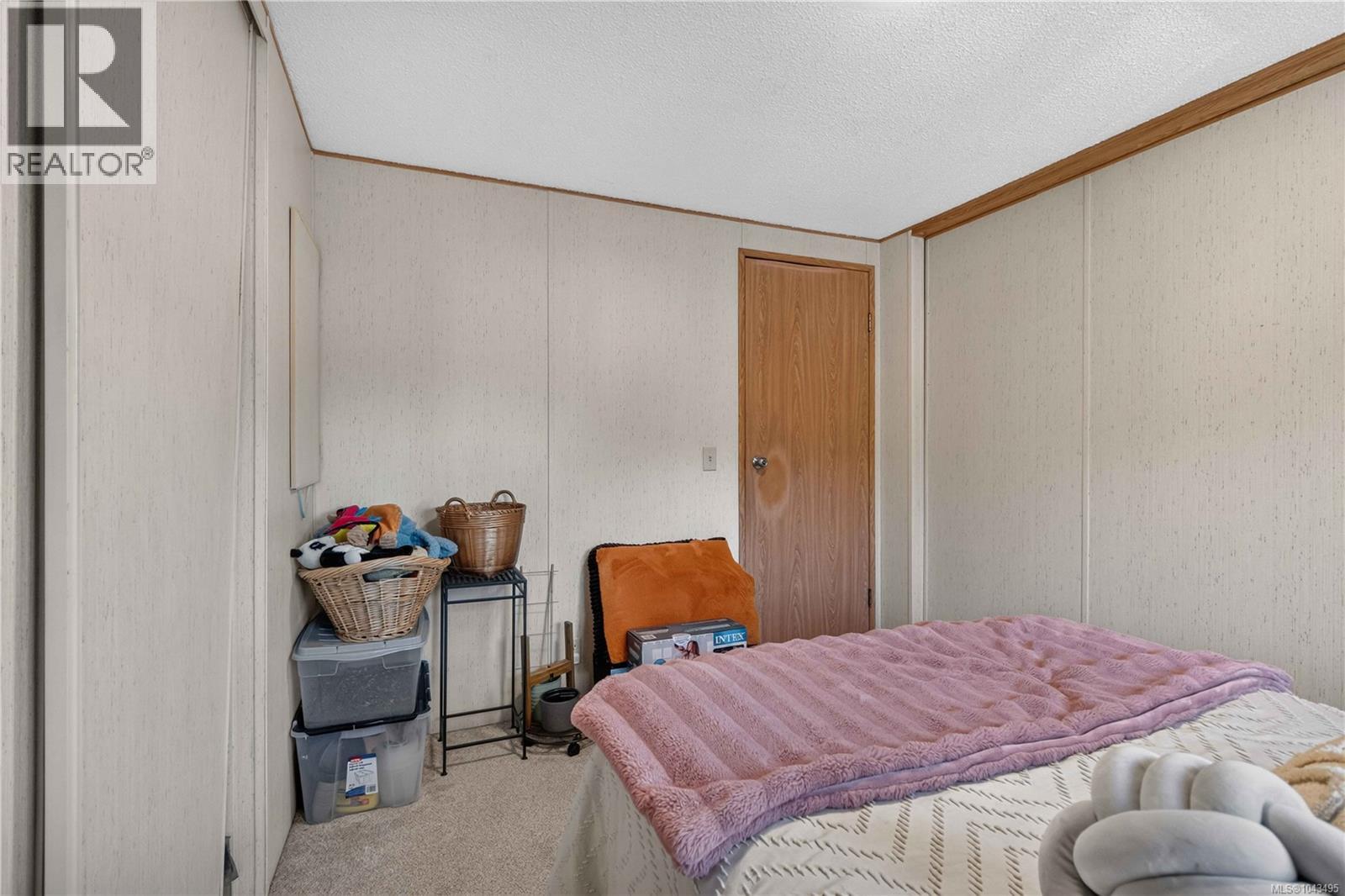 #22 1581 Middle Rd - 25