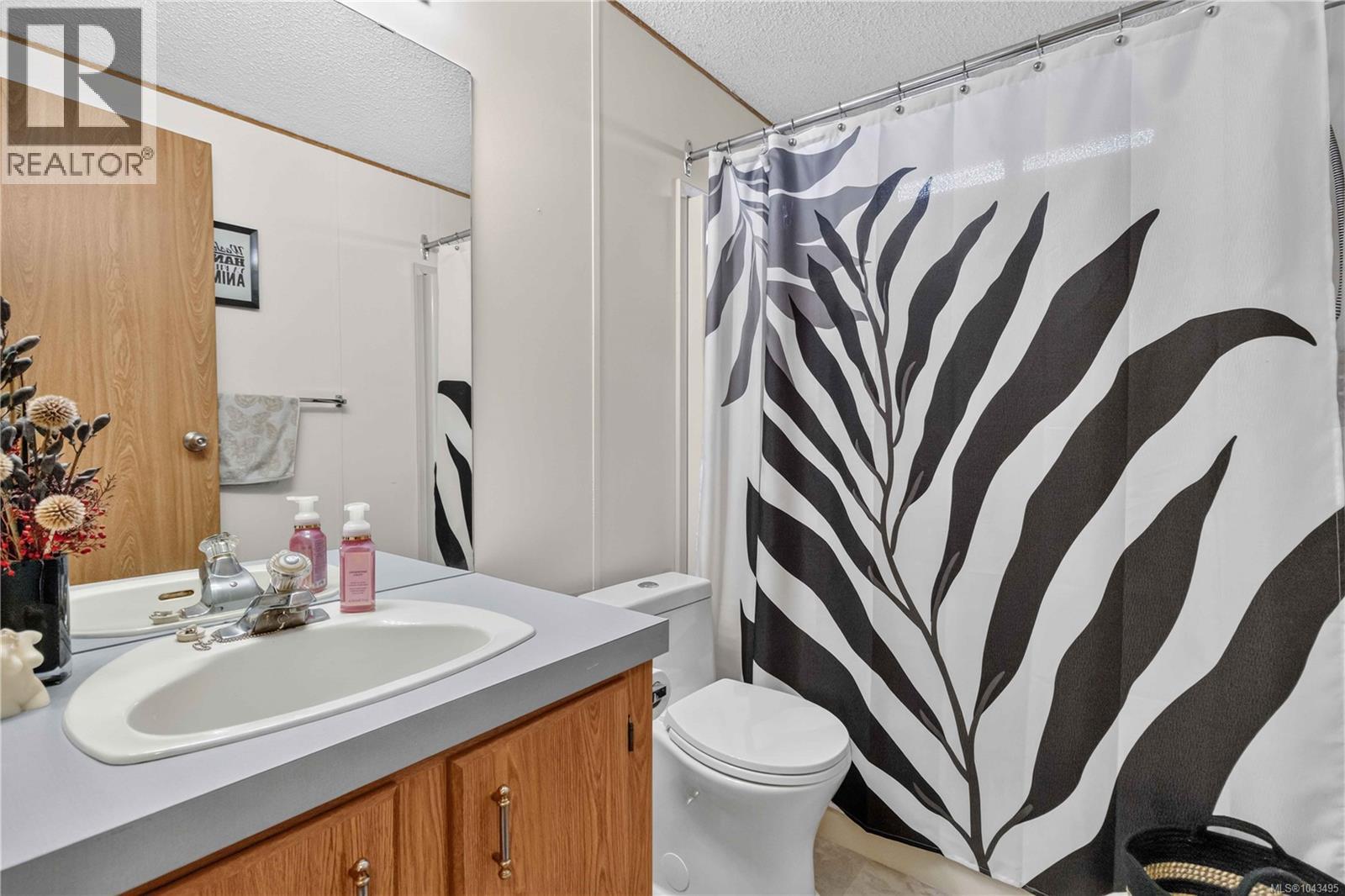 #22 1581 Middle Rd - 26