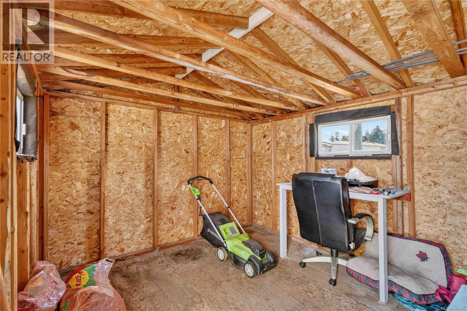 #22 1581 Middle Rd - 28