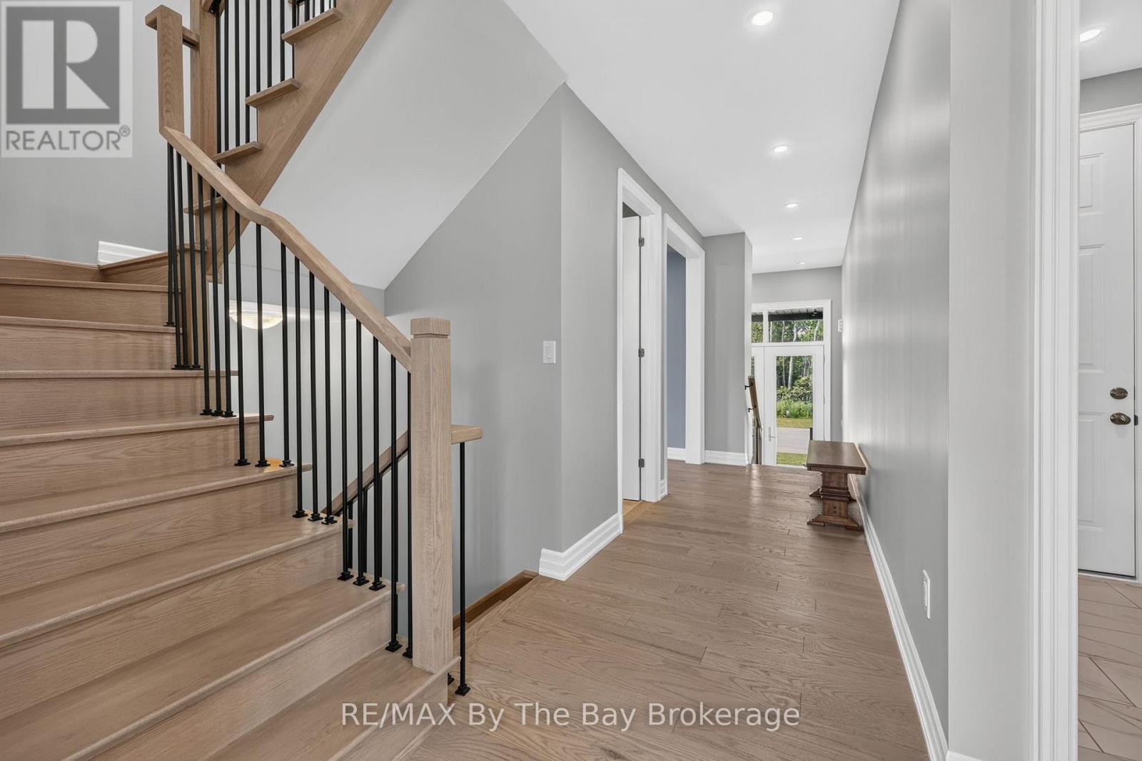 222 MAPLESIDE DRIVE - 2