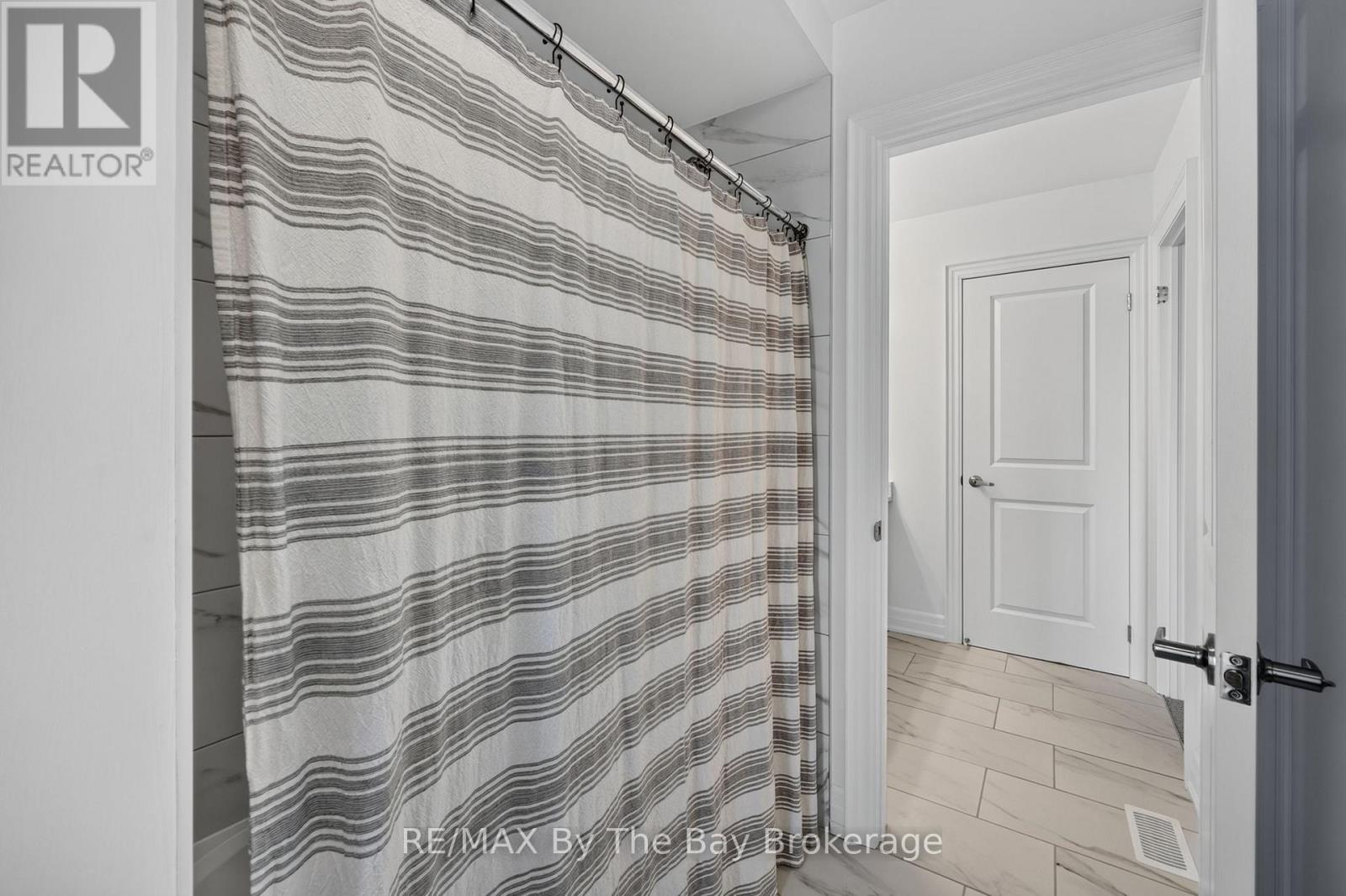 222 MAPLESIDE DRIVE - Image 25