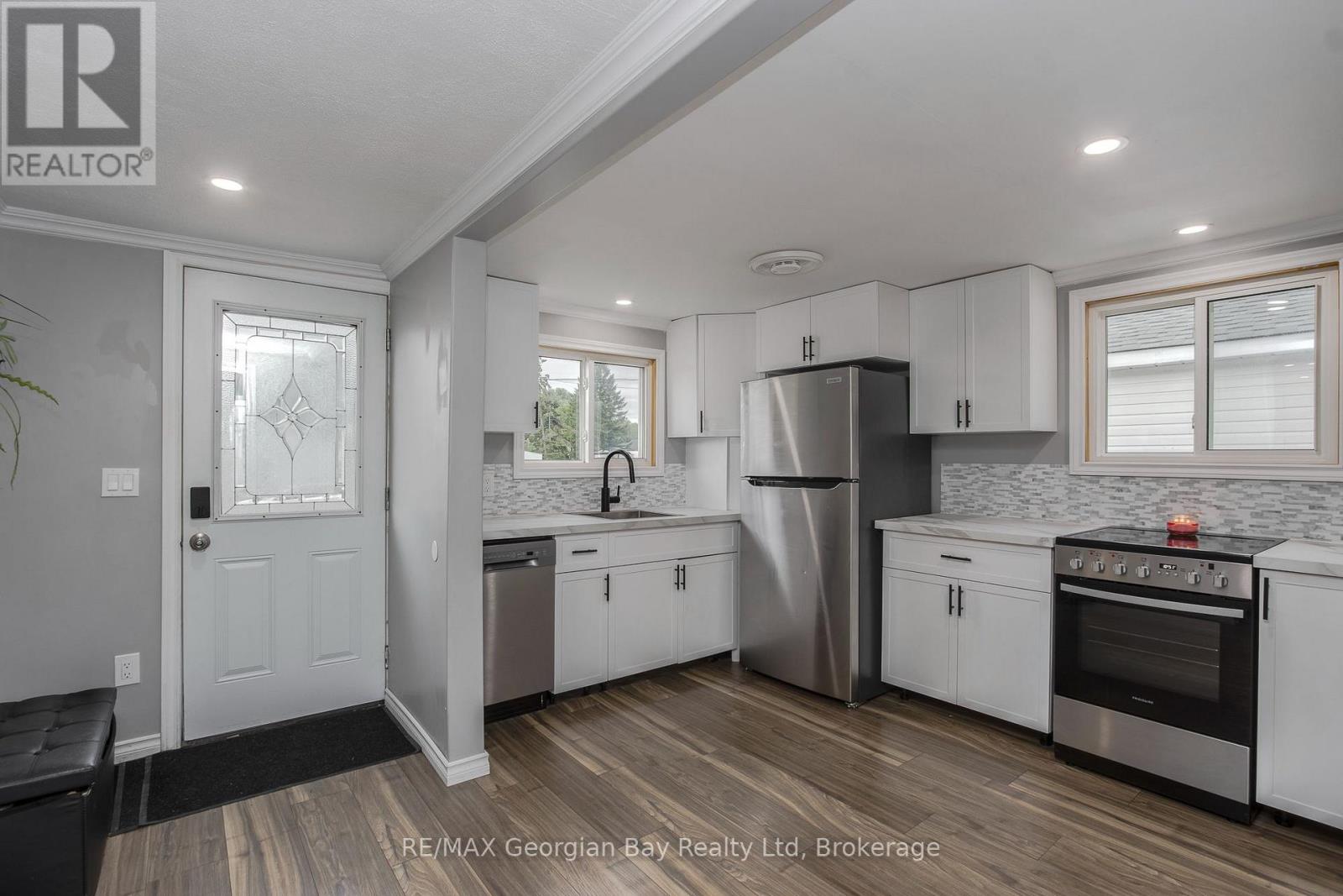 350 MCNICOLL STREET - Image 4