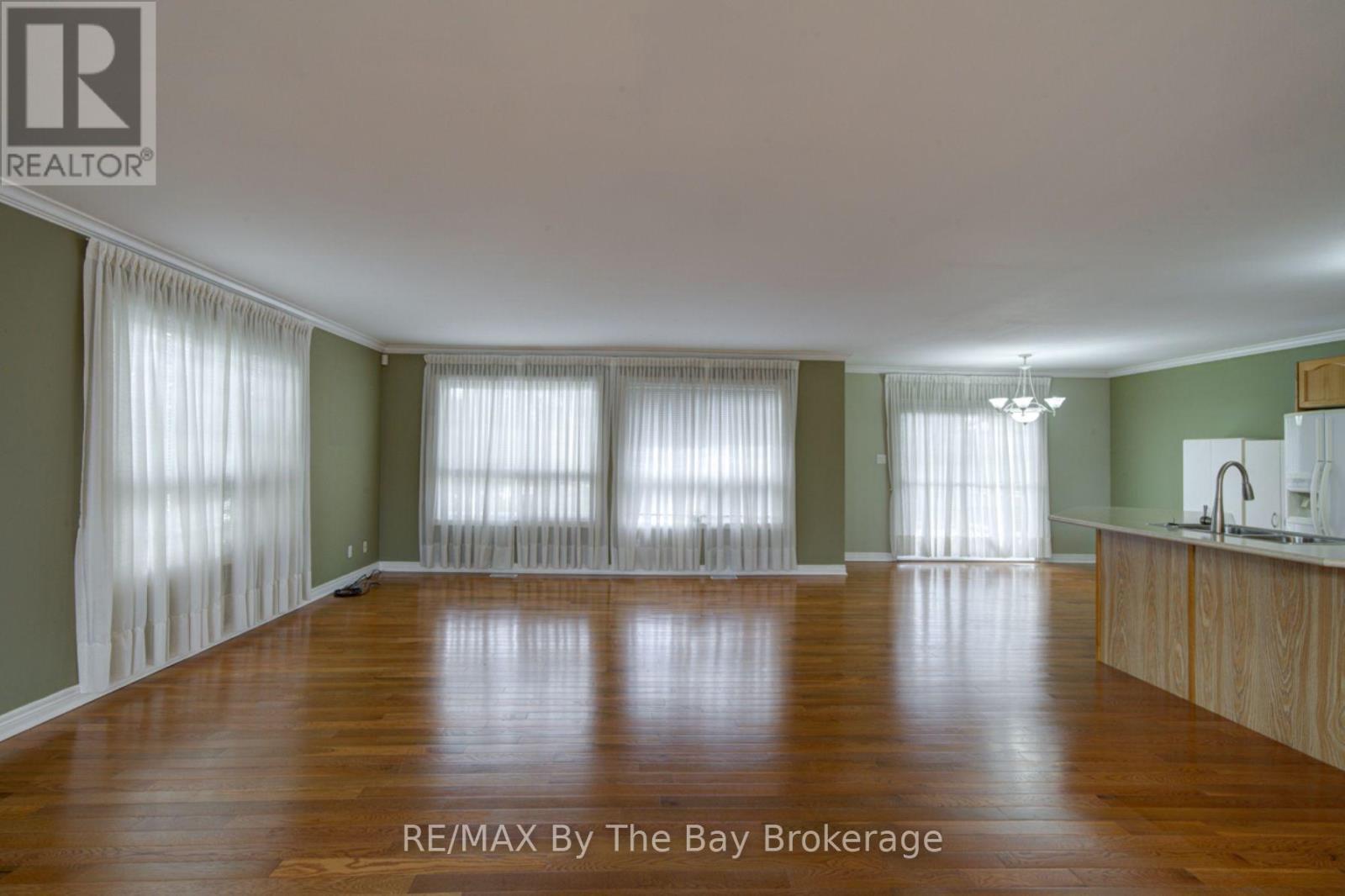 452 RAMBLEWOOD DRIVE - 13