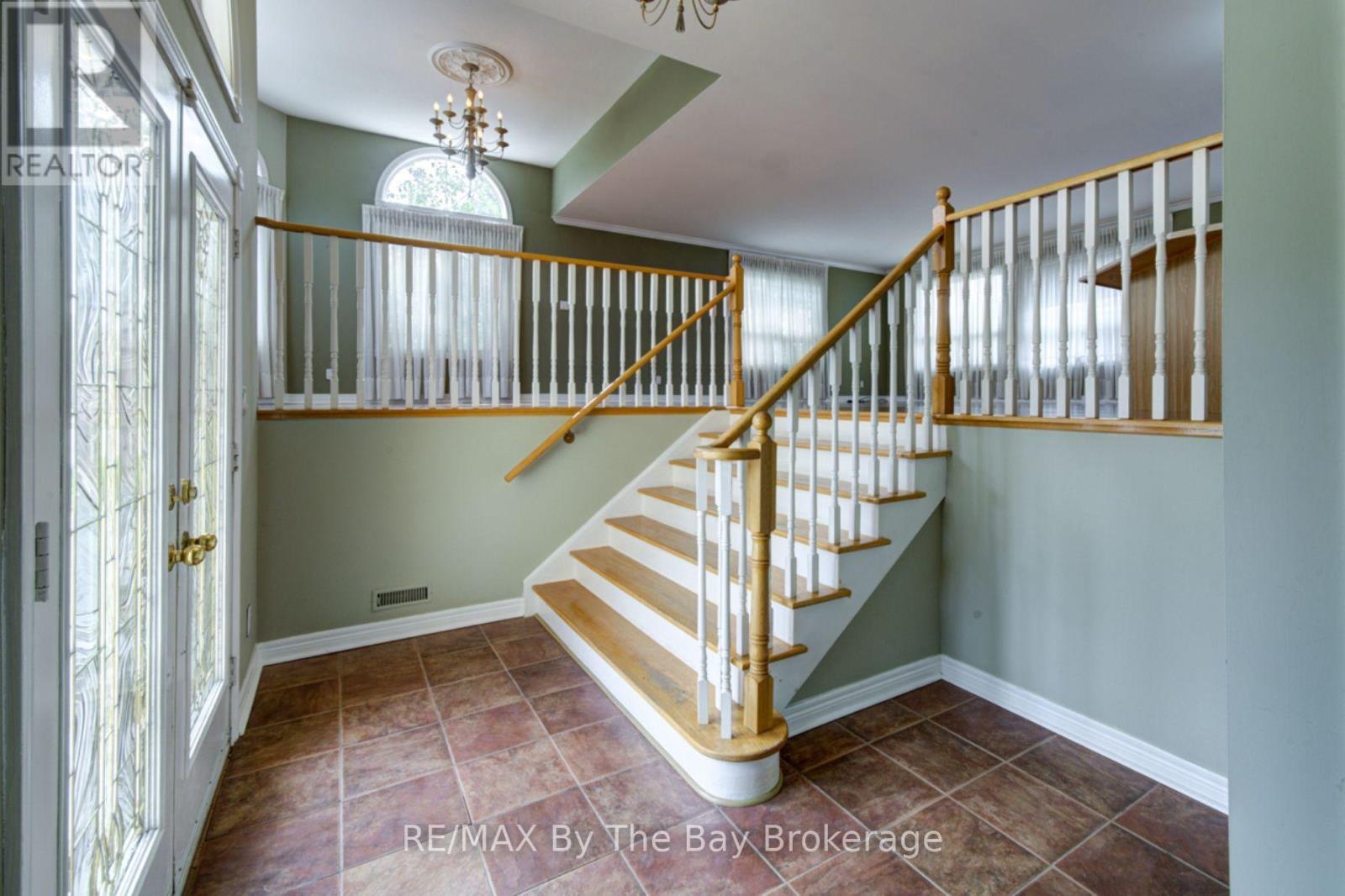 452 RAMBLEWOOD DRIVE - 2