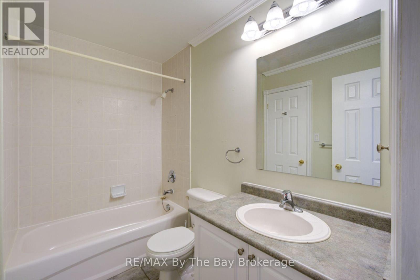 452 RAMBLEWOOD DRIVE - 20