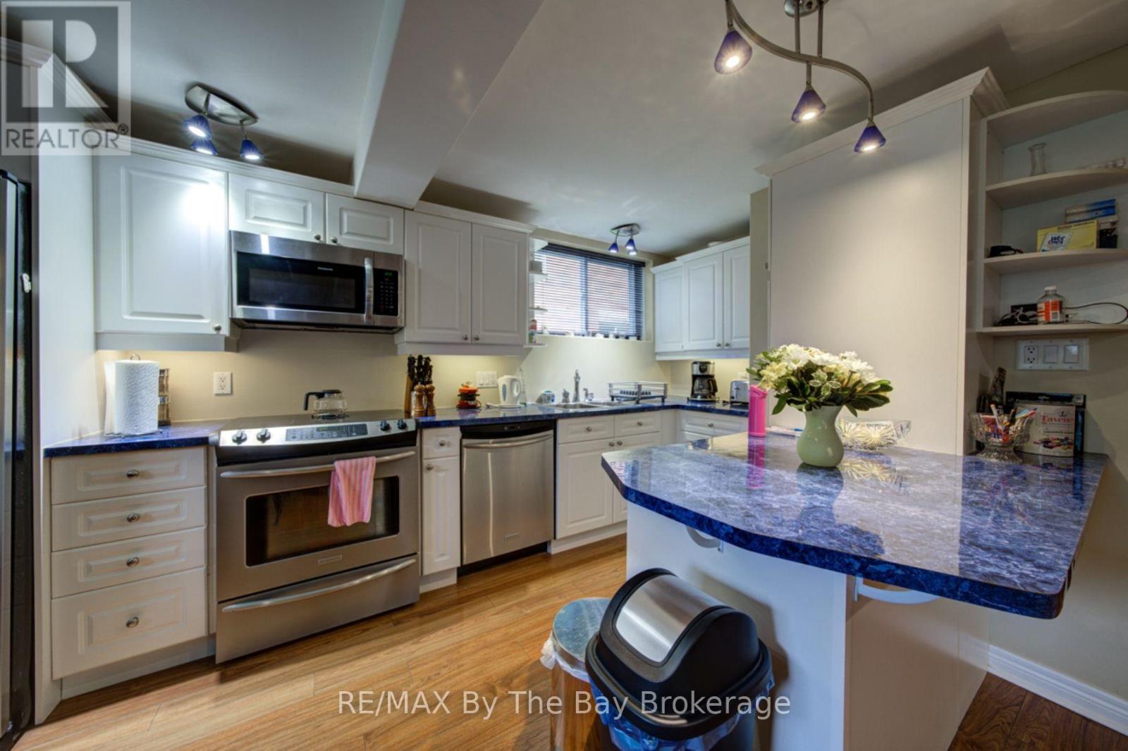 452 RAMBLEWOOD DRIVE - 24