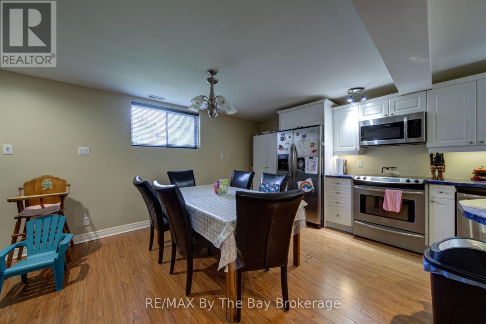 452 RAMBLEWOOD DRIVE - 27