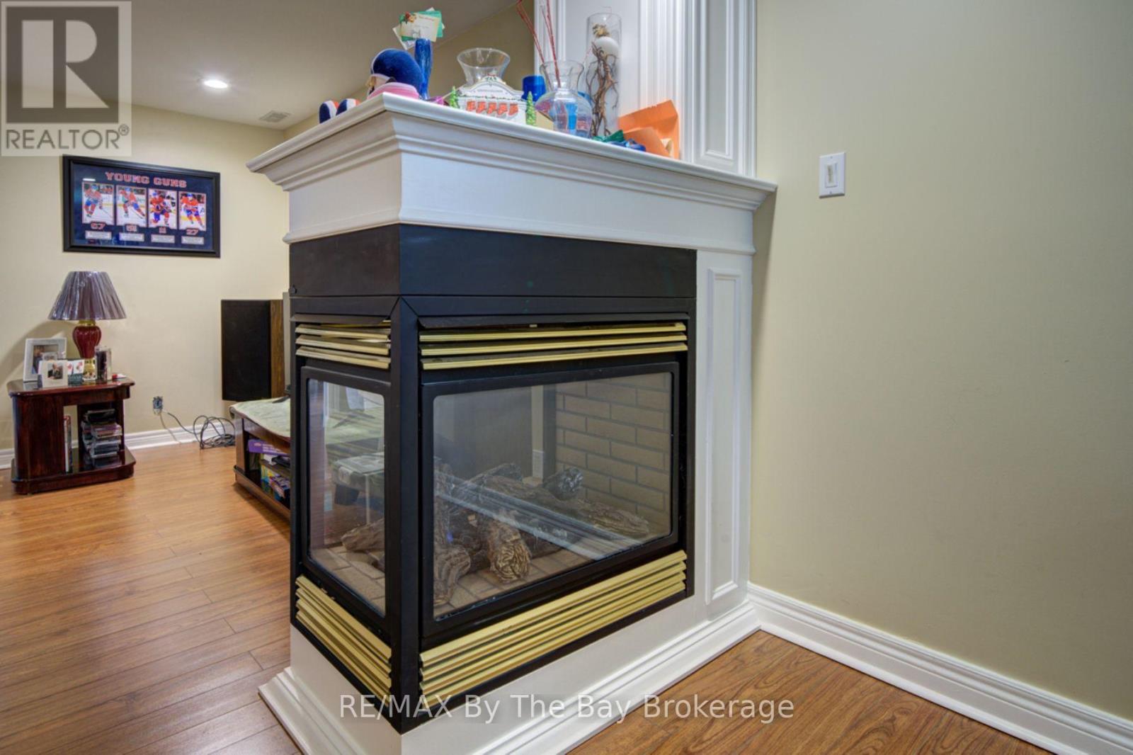 452 RAMBLEWOOD DRIVE - 28