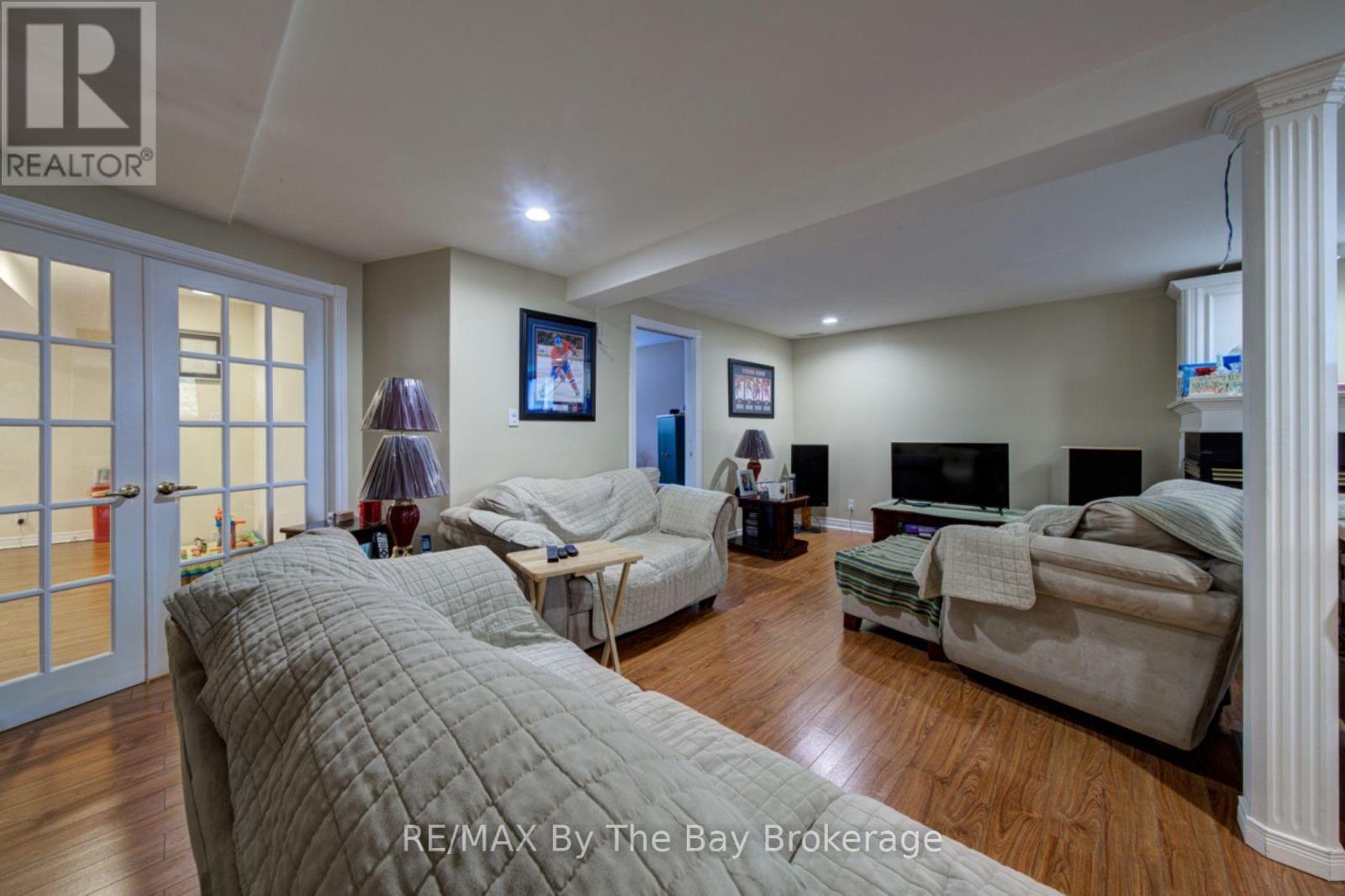 452 RAMBLEWOOD DRIVE - 29