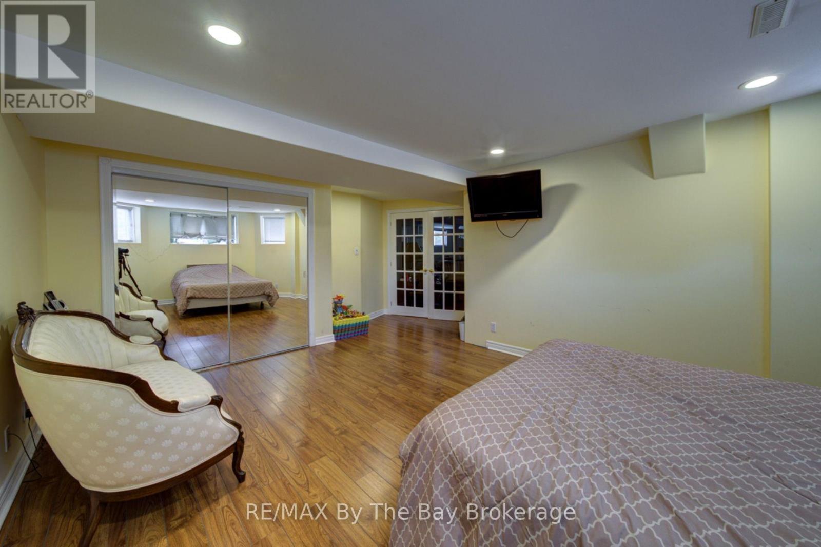 452 RAMBLEWOOD DRIVE - 31