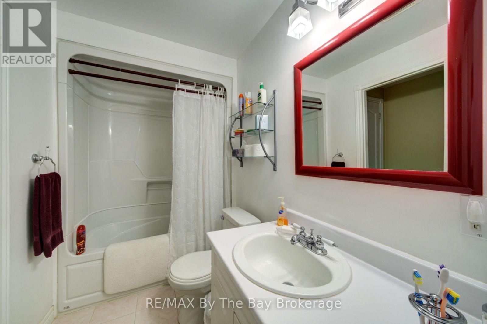 452 RAMBLEWOOD DRIVE - 32