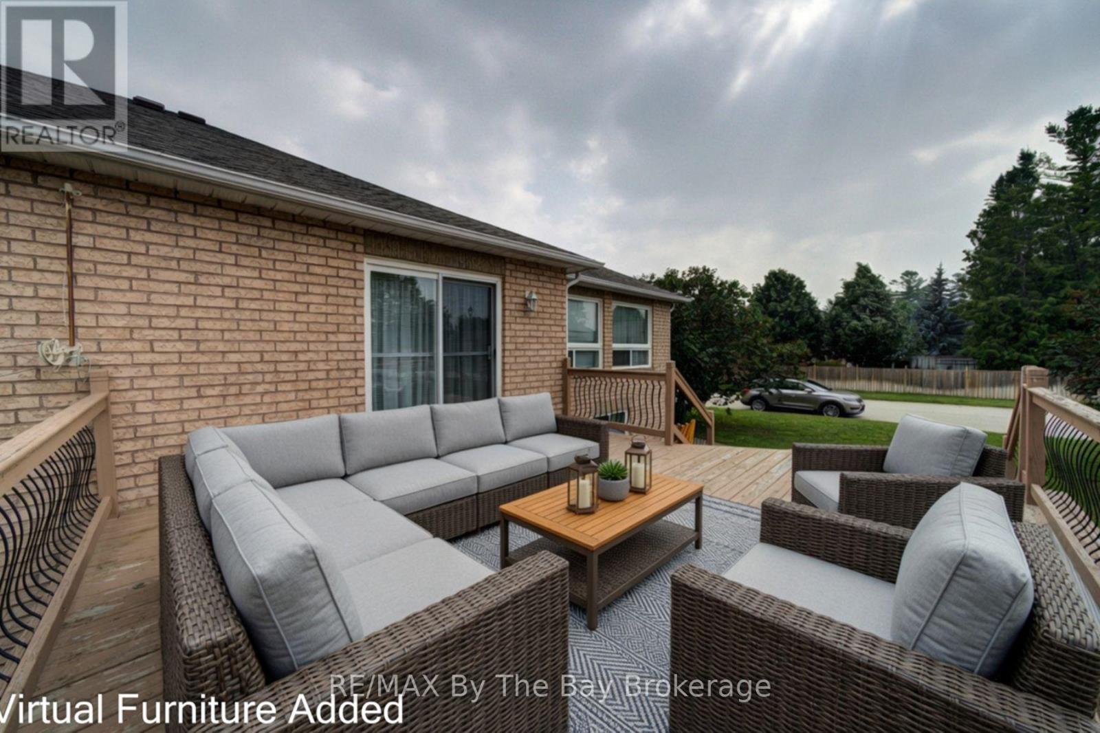 452 RAMBLEWOOD DRIVE - 35