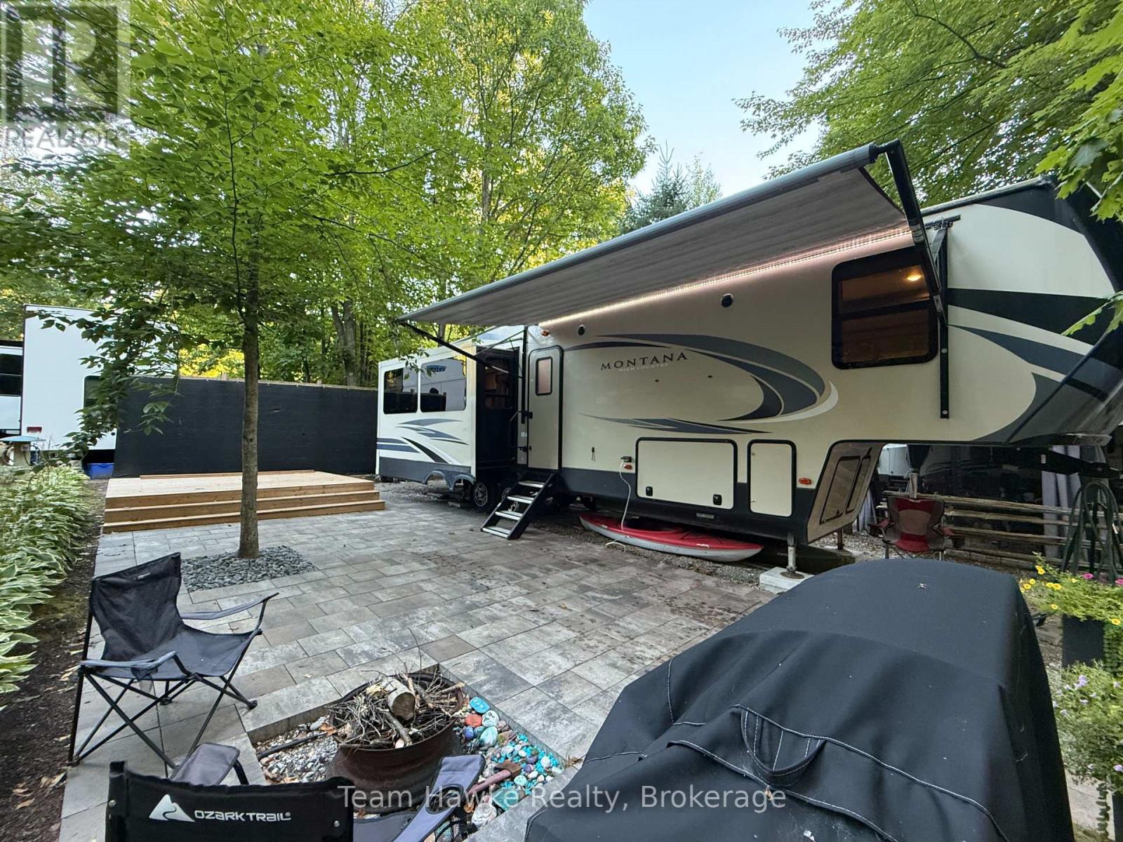 #104 2920 OLD PENETANGUISHENE ROAD - 15