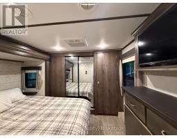 104 - 2920 Old Penetanguishene Road, Springwater, ON L0L1P0 Photo 8