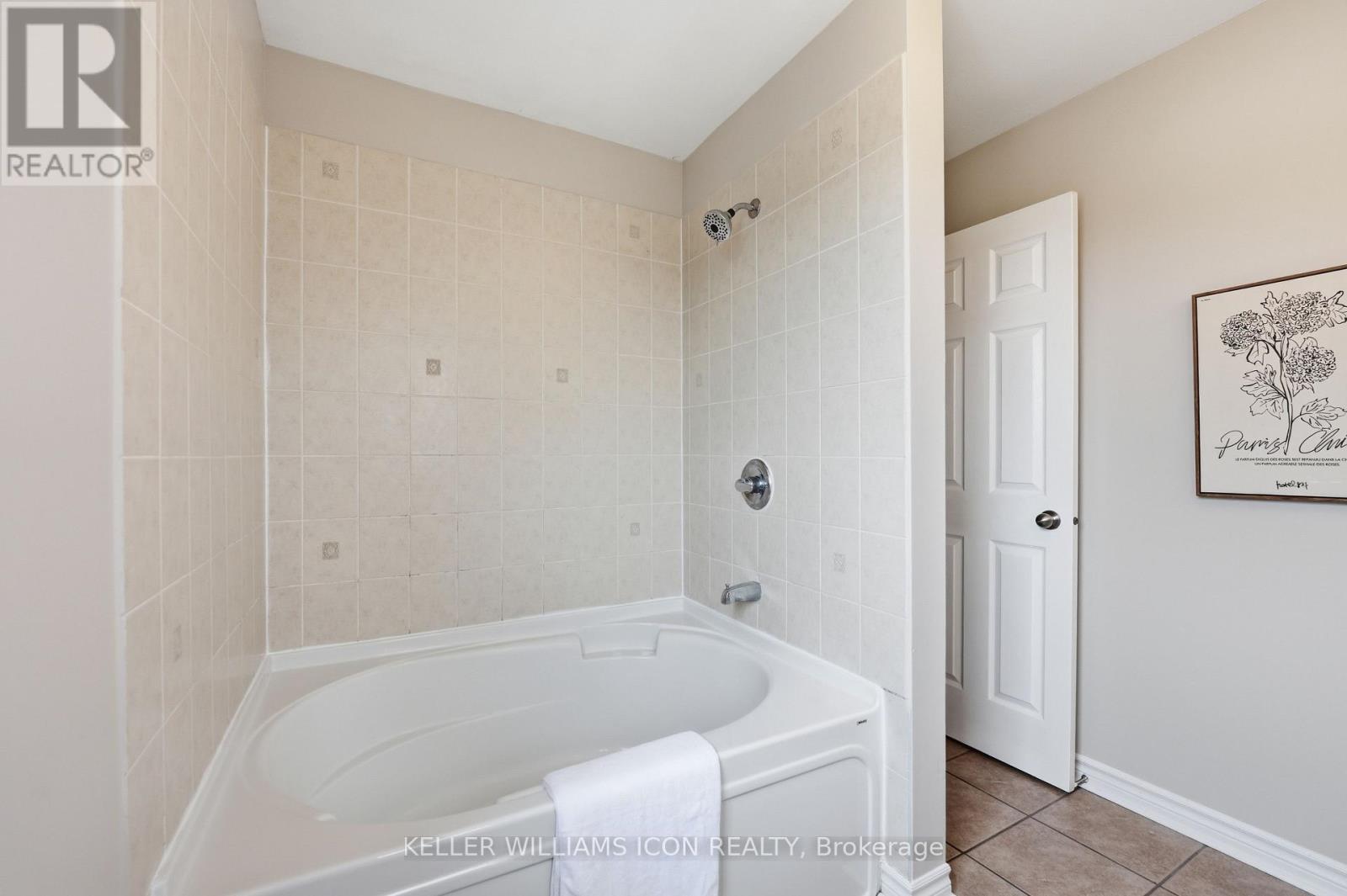 137 HARBOUR VIEW STREET - Image 25