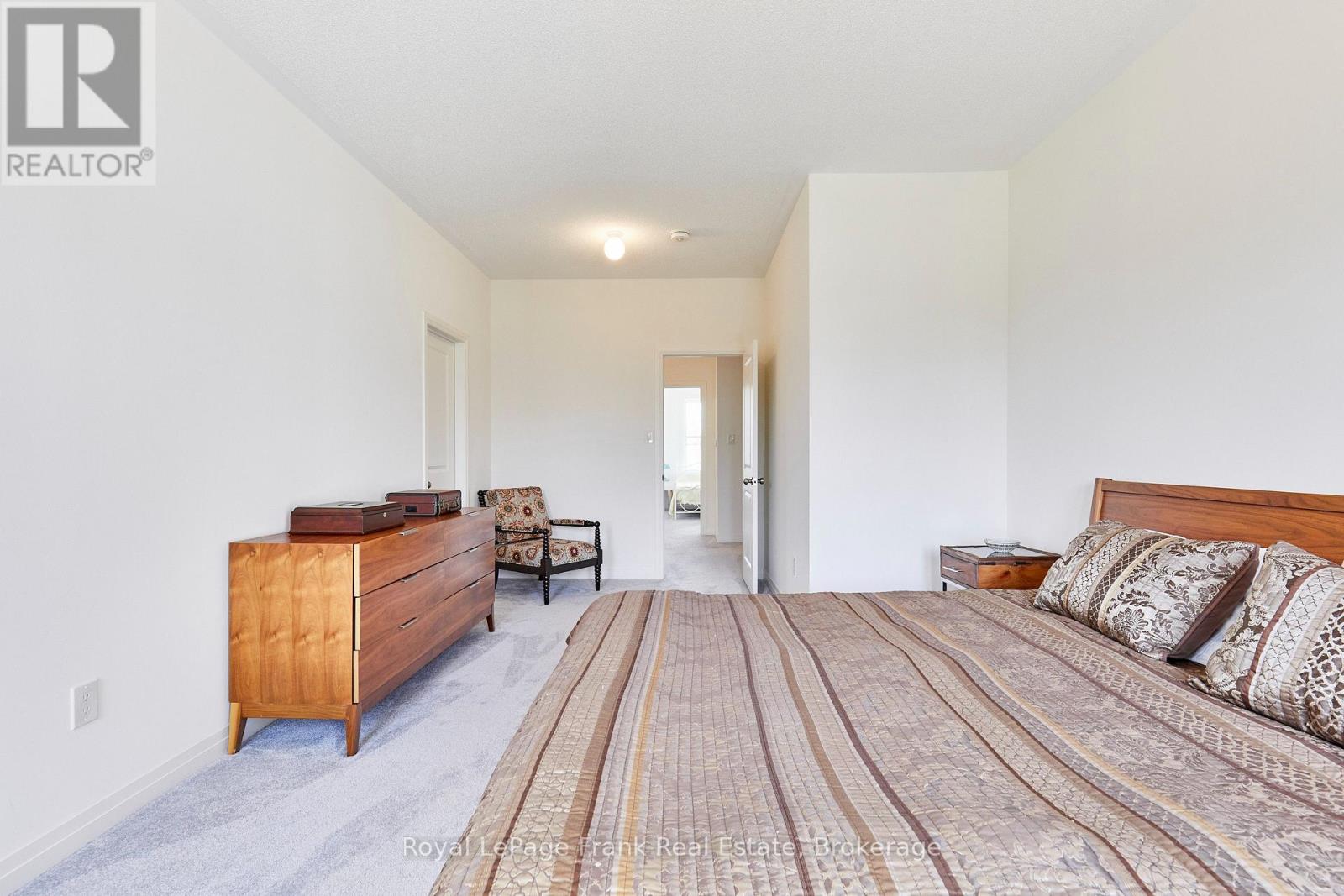 26 CLARINGTON BOULEVARD - 14