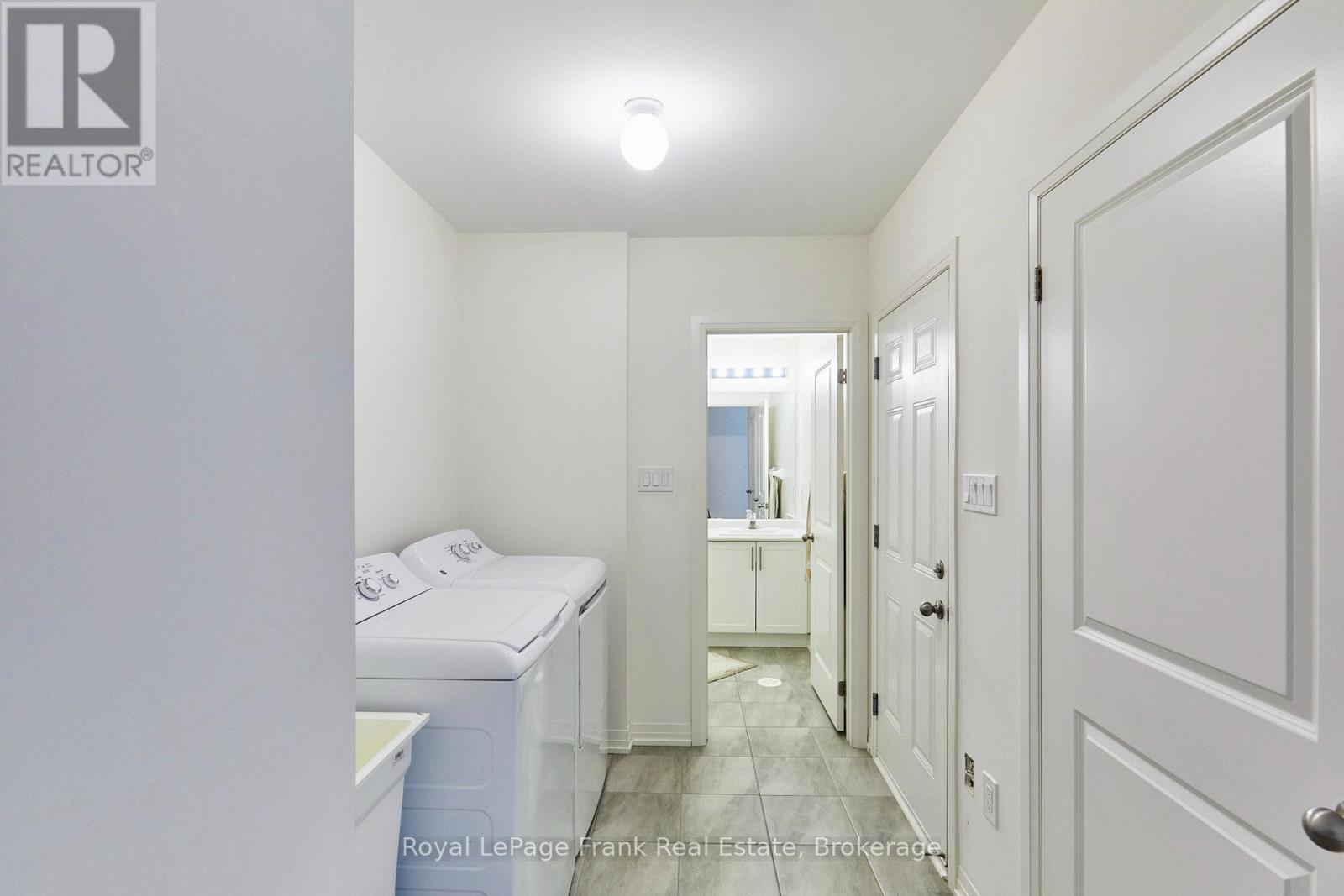 26 CLARINGTON BOULEVARD - 4