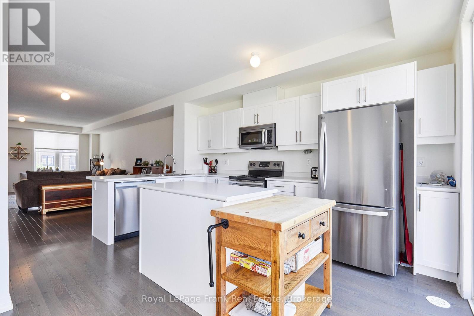 26 CLARINGTON BOULEVARD - 9