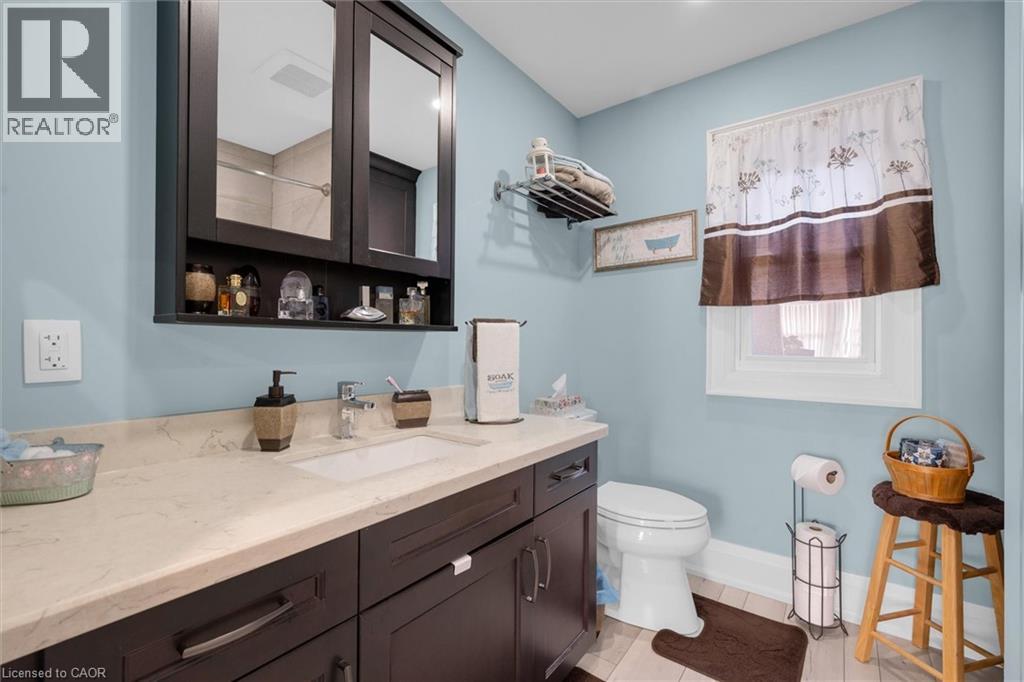 121 EDGEMONT Street N - 10