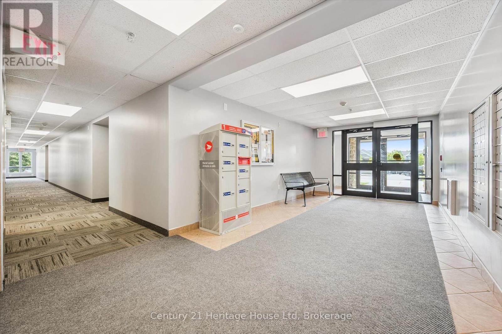 60 LYNNMORE STREET - 20